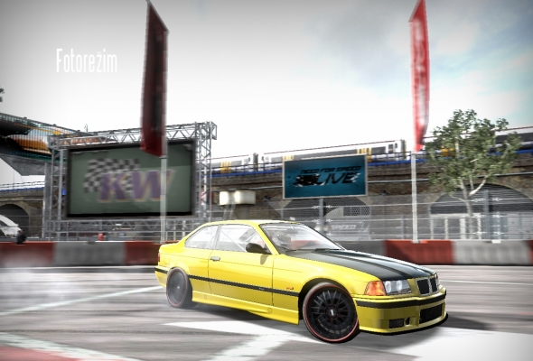 BMW E36 M3 drift
ni???? moc je mi to jasn???? ....
