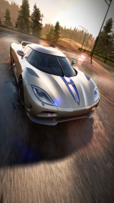 Koenigsegg Agera 
prepacte tu velkost obrazku, ale vacsie to nejde 
tady to mate vo vacsom http://gallery.needforspeed.sk/albums/userpics/14235/image271.jpg ;)
