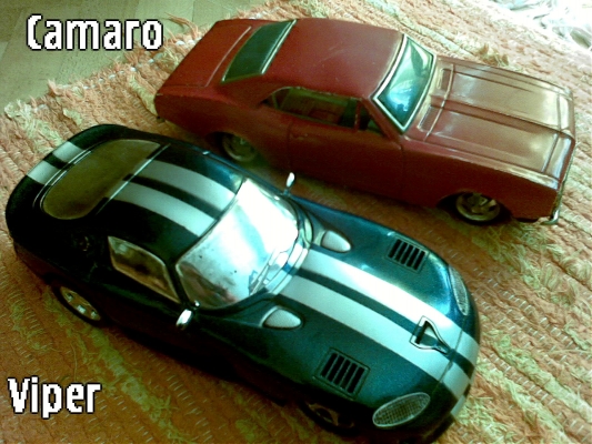 viper a camaro pls comment
no vec sa ma tak toho vipera som kupil v 30tke za 1.20 eur frajerkynmu bratovy no asi si ho necham aj ked to je len 30cm kus modreho plastu ale co
camaro je z roku 1969 vtedy ho mojmu ocovy kupila mama je to poctivy plechac
toto pisem bo som tu videl auticaka subaru evo atd 
