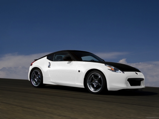 Nissan 370z
lamery orgio:D :: http://www.netcarshow.com/nissan/2009-370z/1280x960/wallpaper_0c.htm
