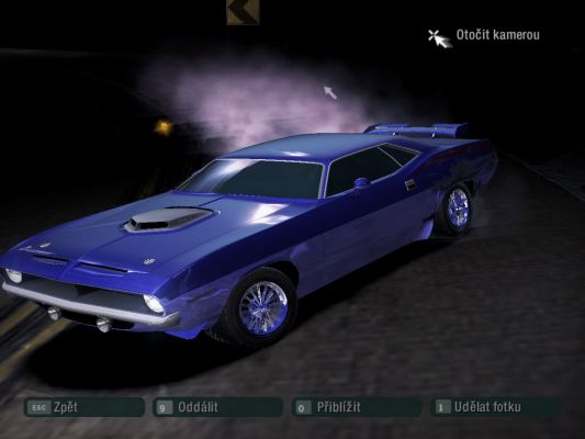 Hemi Drift
Pekne sa za ňou vyní­ma dym.

