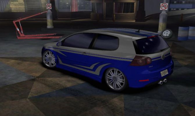 Volkswagen Golf R32
