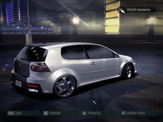 Volkswagen Goolf R32
