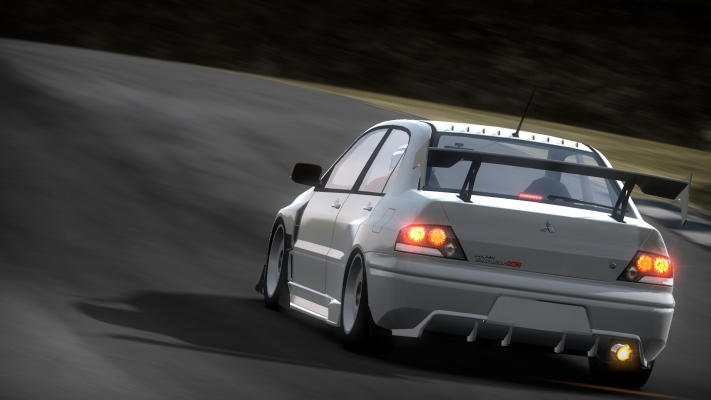 Mitsubishi Lancer EVOLUTION IX MR
Pri style tuningu aky je v Shift-e sa mi moc do tunenia nechce, takze opat nieco decentne ...

[i]1920x1080 2xAA/2xAF[/i]
